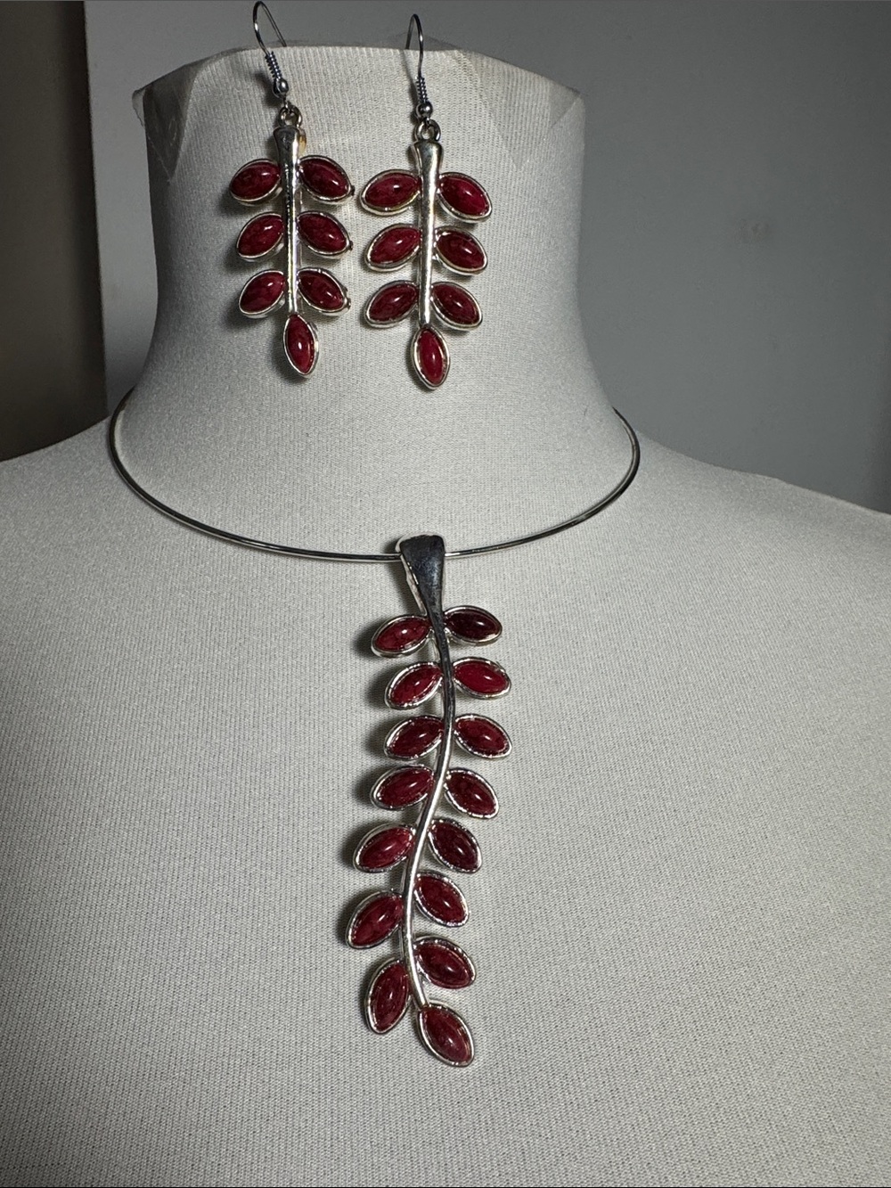 Silver Red Leaf Stone Pendant Necklace and Earrings Set